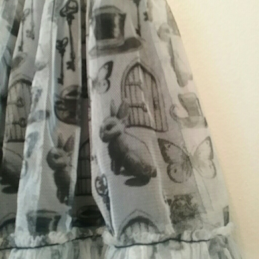 🎩Alice In Wonderland Skirt Girls 6X XS Tulle Disney Lined Ribbon Accent - Picture 2 of 8